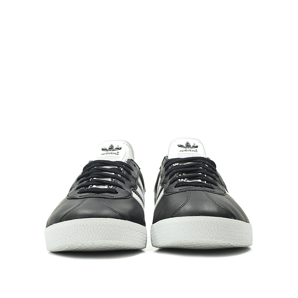 Adidas originals gazelle super essential hotsell